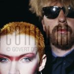 30-03-1983 Eurythmics Annie Lennox and Dave Stewart alias the Eurythmics at studio in Amsterdam, April 30, 1983.

[keywords]Posed, Headshot, Make-up, Sunglasses[/keywords]